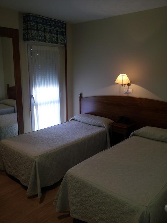 Begona Playa Hotel Gijon Room photo